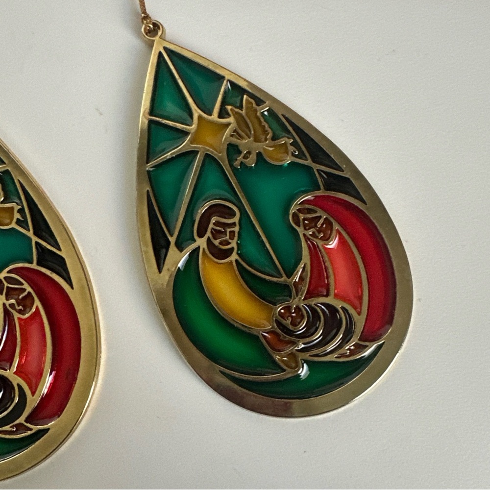 (2) Holy Family Stained Glass Window Teardrop Shape Gold Tone Xmas Ornament - Picture 8 of 15